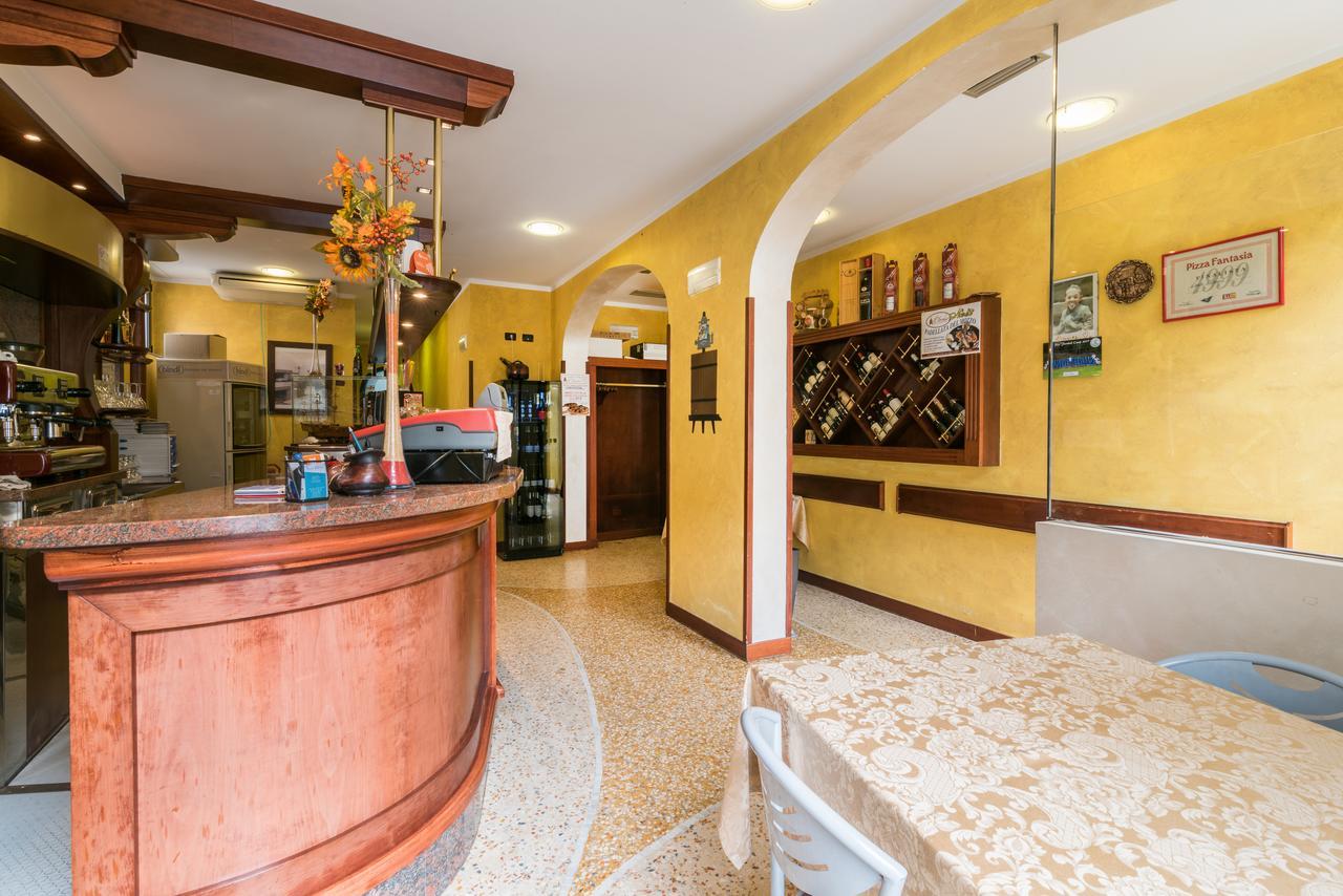 Il Torchio Di Alchieri Moreno E C Sas Pizzighettone Exteriér fotografie