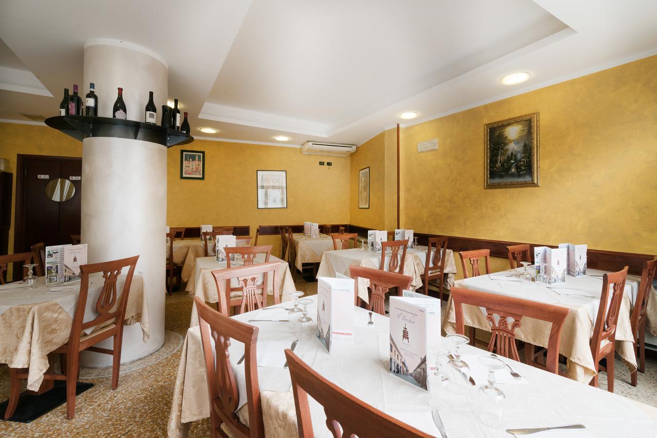 Il Torchio Di Alchieri Moreno E C Sas Pizzighettone Exteriér fotografie